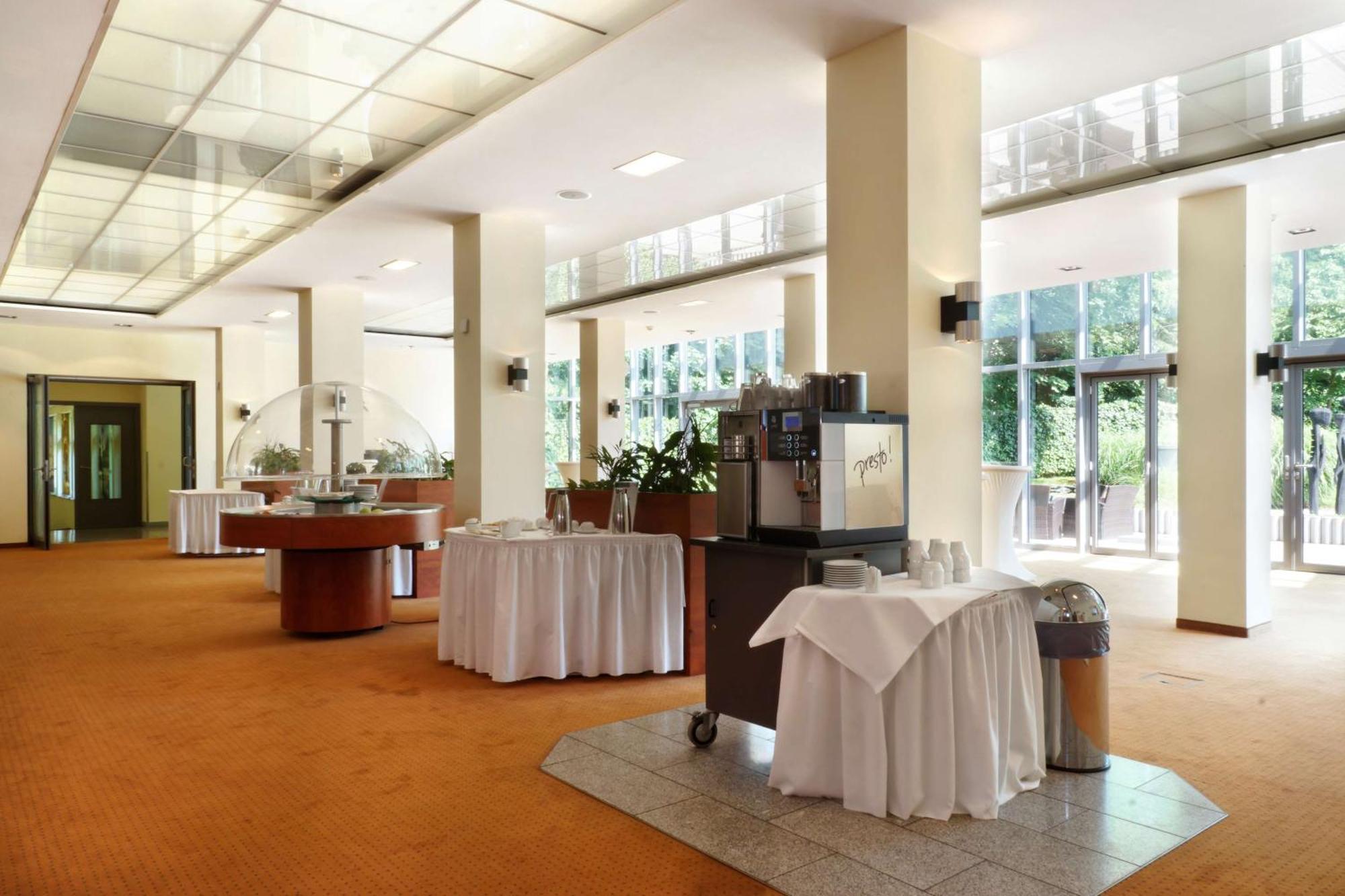 Best Western Macrander Hotel Дрезден Экстерьер фото